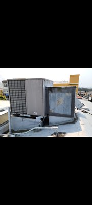 ROOF TOP HEAT PUMP - We replaced a 17 years old Heat pump roof top package unit on a commercial building.
All the tenants and the property managers are very happy with the outcome of the project ROOF TOP HEAT PUMP - We replaced a 17 years old Heat pump roof top package unit on a commercial building.
All the tenants and the property managers are very happy with the outcome of the project