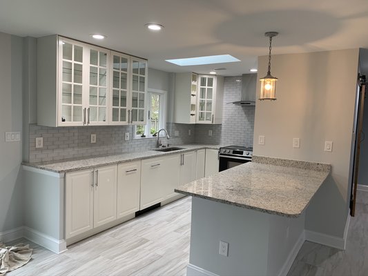 This remodel was done on old kitchen that was in bad shape 
Now is Very modern  in the homes owner loves  cooking there - This kitchen was  bad  layout after few changes in the layout  and new  cabinet granite. In open concept. Look big and clean also a lot of light