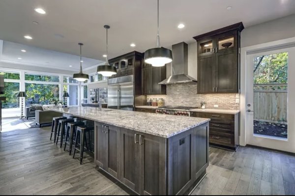 Kitchens - Whether your kitchen needs an upgrade or it just doesn’t match the current aesthetic of your home, come visit the showroom at Builder's Choice Cabinets to find a new layout and design that meets your needs.