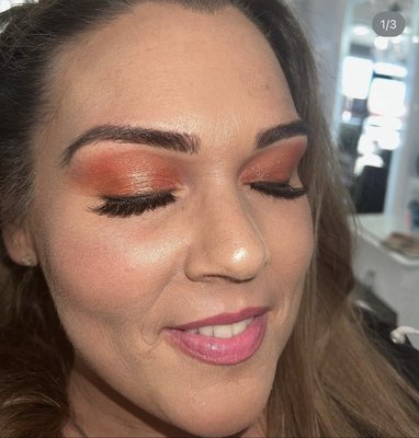 Makeup - Enhancing natural beauty Makeup - Enhancing natural beauty
