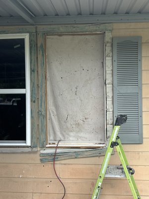 Sunny Side Houston - Our Team had the Opportunity to Brighten the Day for our Client. We were able to Provide them with Efficient Windows Allowing them to Remove their Dark Solar Screens. It was Truly Amazing seeing the Transformation.