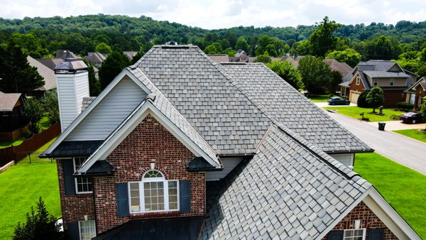 Residential Roof Replacement - Full roof replacement completed with upgraded materials and expert installation. The new roofing system improved the home’s appearance, weather protection, and long-term durability while ensuring a clean, efficient installation process from start to finish.