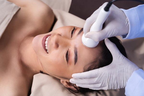 Signature Skin Care - Experience luxurious, customized skin care that targets current skin concerns while preventing future issues. This treatment deeply cleanses pores, buffs away dead skin cells, smooths texture, and diminishes eye bags. Designed to hydrate and revitalize, it leaves your skin glowing and refreshed. Options may include facial scrubbing, eye lifting, and face lifting.