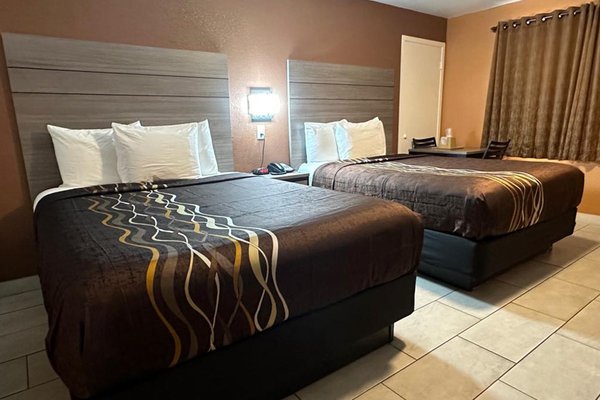 We are located on historic Route 66! - New Corral Motel is the best motel in Victorville , California. The design is contemporary and elegant. It is conveniently located and offers a surprising level of comfort and sustainability. The rooms offer luxury at an affordable price, by being surprisingly sustainable. All rooms are soundproof!