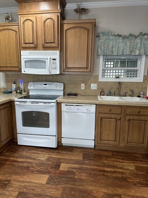 Fall Cleaning Services - These are some examples of a clean environment after shoreline scrubbers services the property. Call us for air BnB and vocational rentals Fall Cleaning Services - These are some examples of a clean environment after shoreline scrubbers services the property. Call us for air BnB and vocational rentals