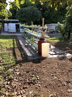 Outdoor Hydroponic Garden - Custom outdoor recirculating hydroponic set up. Great for backyard gardens. Easily expandable. Outdoor Hydroponic Garden - Custom outdoor recirculating hydroponic set up. Great for backyard gardens. Easily expandable.