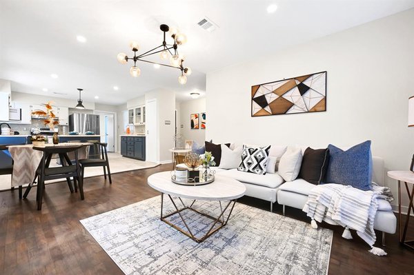 HOME STAGING IN HOUSTON - Home staging for sale. HOME STAGING IN HOUSTON - Home staging for sale.