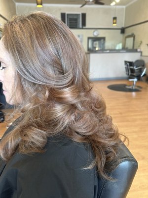 Highlights and Lowlights  using organic  colors. A lot of layered and finish the look with waves and beautiful natural blowout. - My client wanted to have a natural blend of colors. I used ammonia free colors , mixed it with Olaplex to protect the hair from drying and the result is a healthy and a shiny hair. I finished with a layered. Hair cut and a blowout. She was satisfied and happy with the result.