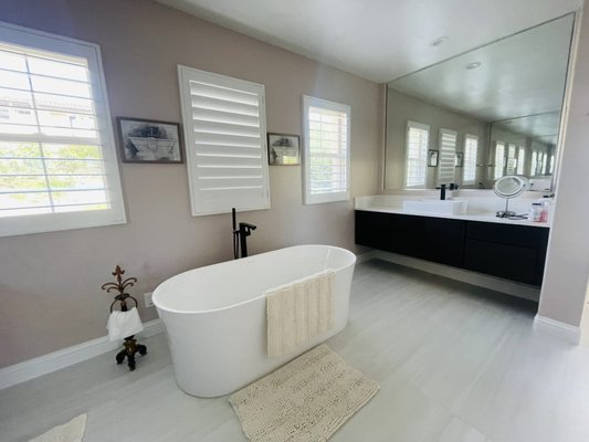 Beautiful Freestanding Tub ✨@East Lake - In this project, great use was made of an empty space on the second floor of a house in East Lake.
A beautiful fiberglass tub was installed with jacuzzi functions and integrated lighting. Beautiful Freestanding Tub ✨@East Lake - In this project, great use was made of an empty space on the second floor of a house in East Lake.
A beautiful fiberglass tub was installed with jacuzzi functions and integrated lighting.