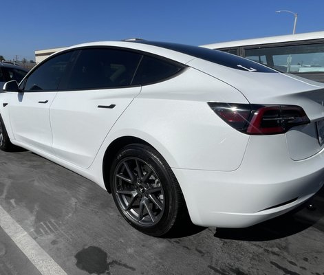 2023 Tesla 3 - Quarter panel repair and refinish. 2023 Tesla 3 - Quarter panel repair and refinish.