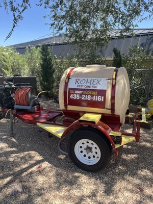 Exterior Pest Control - Lawn bugs, gnats, roaches, spiders, ants, scorpions. Weeds and more. Exterior Pest Control - Lawn bugs, gnats, roaches, spiders, ants, scorpions. Weeds and more.