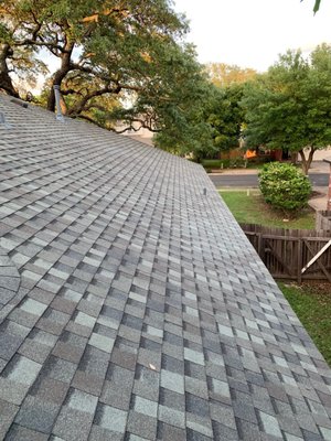 ROOFING TYPES - Shingle Roofing
We offer a wide variety of shingle roofing styles and colors to give your home your desired dream roof!

Tile roofing
Tile roofing is a popular choice for many Florida homeowners due to their unique design, wide range of colors, and interesting texture.

Metal Roofing
A metal roof is a great way for your commercial or residential building to be equipped with durable materials that can withstand any weather condition.

Flat Roofing
Flat roofing is generally the best option for commercial buildings like shopping malls and warehouses.