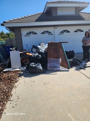 quick jobs done at 2/3 the price of my competitors. - trash removal can be done quickly and far less expensive if you don't go with a franchise. I talked to customers who paid $ 800 dollars for a job I would have done for 350.
we have insurance, accept credit and debit cards, venmo, cash app. ect. quick jobs done at 2/3 the price of my competitors. - trash removal can be done quickly and far less expensive if you don't go with a franchise. I talked to customers who paid $ 800 dollars for a job I would have done for 350.
we have insurance, accept credit and debit cards, venmo, cash app. ect.