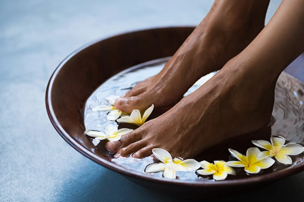 Magnesium Foot Soak - Magnesium Foot Soak
Enrich your skin and body with a toasty Magnesium soak. Unlike our other soaks and baths this soak focuses on absorption into the body rather than pulling materials out. With a greater magnesium content than standard Epsom salt this foot soak prompts restfulness, muscle relaxation and circulation throughout the body.