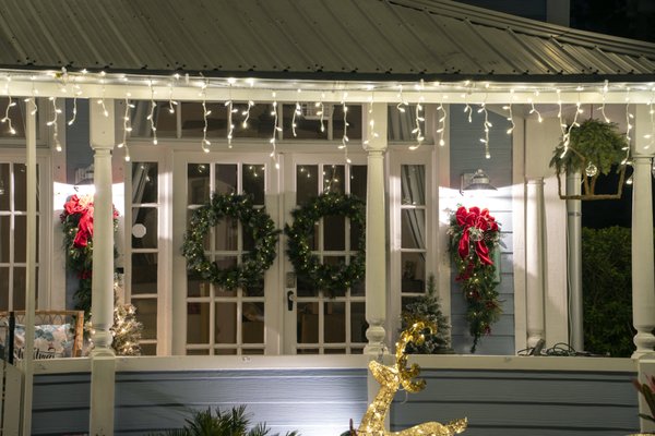 Christmas Lights and Holiday Decoration Installation - Brighten up your holiday season with our comprehensive Christmas lights and holiday decorations installation and removal services. At Integris Services, we handle everything from design to installation, ensuring your home is with festive cheer. Our team takes care of all the details, so you can enjoy a beautifully decorated space without the hassle. Let us help you create a magical holiday atmosphere that will delight your family and neighbors alike! Christmas Lights and Holiday Decoration Installation - Brighten up your holiday season with our comprehensive Christmas lights and holiday decorations installation and removal services. At Integris Services, we handle everything from design to installation, ensuring your home is with festive cheer. Our team takes care of all the details, so you can enjoy a beautifully decorated space without the hassle. Let us help you create a magical holiday atmosphere that will delight your family and neighbors alike!