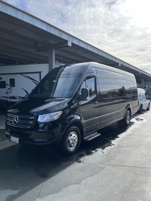Extra Large Vehicles - We Work with Business Accounts, as well as Personal Vehicles. The Bigger the Vehicle the better. Extra Large Vehicles - We Work with Business Accounts, as well as Personal Vehicles. The Bigger the Vehicle the better.
