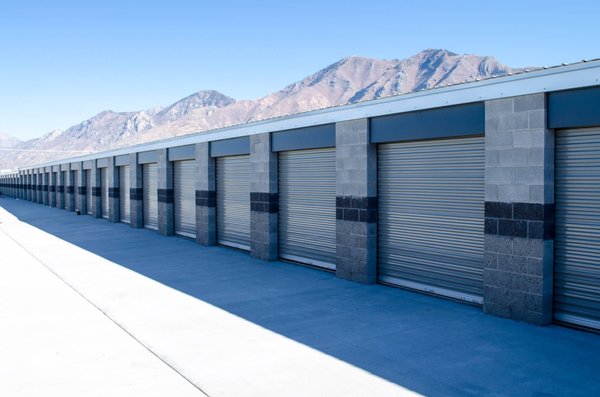Springville Self-Storage Units - Springville's newest self-storage facility featuring affordable space for homeowners or renters in between moves, businesses looking for space in the off-season, and students. Reserve and pay with our online reservation system. A Side Self Storage is conveniently located and provides an automated gate system with expanded hours and drive-up access. Ask about our fall 2022 specials for 10x10, 10x15, 10x20, and 12x20 units.