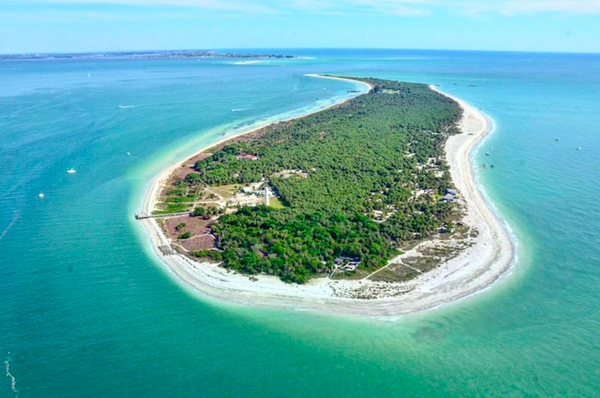 Egmont Key / Sand Dollar Island Tour - The choice of our first stop on this tour is completely up to you. We have the option to either stop at Egmont Key or Sand Dollar Island. Depending on your preferences and what you and your family are looking for, we can customize your private boat charter in St. Petersburg accordingly. To reach these islands, we can either use the Gulf or the intercoastal. Egmont is slightly further south compared to Sandollar Island, but it’s not a problem to hop to either one as long as conditions allow for it.

Sand Dollar Island – Also known as Outback Key, Sand Dollar island offers the best shelling opportunities in St. Petersburg and possibly all of Tampa Bay. Apart from sand dollars, you can also enjoy the crystal clear water while relaxing on it’s magnificent beaches. The island is perfect for beach games, snorkeling, or simply sunbathing. Spending the entire tour here would be a delightful experience.

Alternatively, we can opt for a boat ride to Egmont Key, which is approximately 15 to 30 minutes away, depending on the day’s conditions.

Egmont Key – Egmont Key is famous for the remains of a Spanish American Fort constructed in the 1800s. The beautiful waters surrounding the island provide excellent snorkeling opportunities, allowing you to witness the underwater section of the fort ruins, if the conditions are favorable. Additionally, Egmont Key features a walking trail that offers a glimpse into the past.

Perfect For
✓ Birthday
✓ Celebration
✓ Family
✓ Friends
✓ Kid Friendly
✓ New Friends
✓ Romance