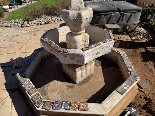 Water fountain re-finishing - The owner bought the hose as is and the fountain had been neglected for a few years. We were able to fumet the fountain