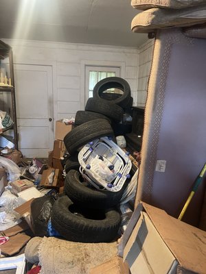 junk removal - This is just one of many task that Valor Junk Removal can offer. No job is too big or too small. Give us a call today so we can get rid of the old and bring in the new. junk removal - This is just one of many task that Valor Junk Removal can offer. No job is too big or too small. Give us a call today so we can get rid of the old and bring in the new.