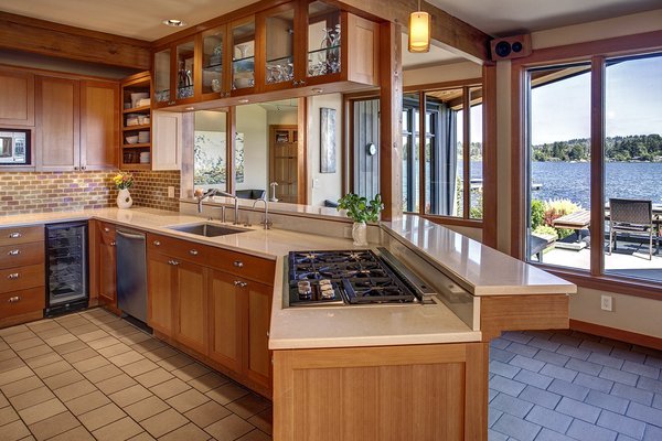 Juanita Lakeside Interior & Exterior Painting - This beautiful Interior and Exterior paint project was performed in Juanita on Lake Washington. Using top-of-the-line products helped make the final product absolutely stunning. Juanita Lakeside Interior & Exterior Painting - This beautiful Interior and Exterior paint project was performed in Juanita on Lake Washington. Using top-of-the-line products helped make the final product absolutely stunning.