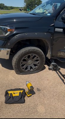 Tire Change - Roadside Assisstance! Tire Change - Roadside Assisstance!