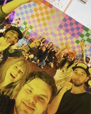 Large Groups - The opportunists are limitless when you’re at Selfie WRLD Indy with friends. Bonding, laughs, fun, and amazing pictures to remember it all.
