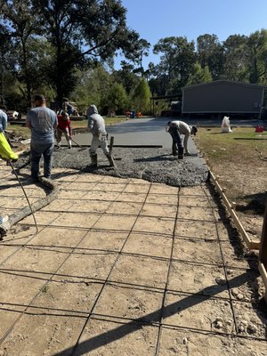 Driveway Installation Porter,Texas - This is a 3500 sqft 55 cubic yard pour of a new concrete high strength driveway built to last. Driveway Installation Porter,Texas - This is a 3500 sqft 55 cubic yard pour of a new concrete high strength driveway built to last.