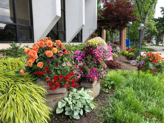 Need Flowers for your Home or Business - Farmer Todd can come to your home or you can drop your planters off for him to plant up for your home or business! Need Flowers for your Home or Business - Farmer Todd can come to your home or you can drop your planters off for him to plant up for your home or business!