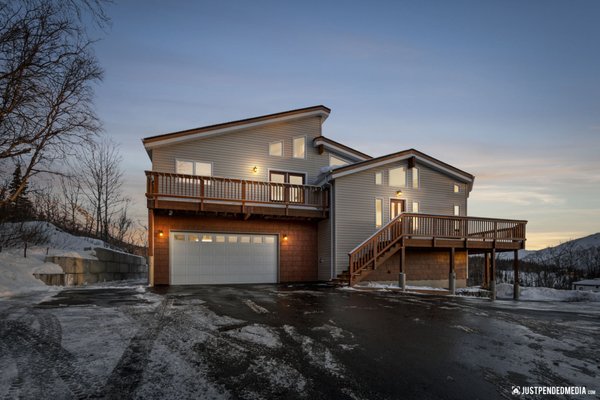 🔥Back on Market! | 💰 $865,000 | 📍 Eagle River - 🛌 5 Bed | 🛀 4.5 Bath |  🏡 3,975 SF | 🚗 3 Car Garage

+ A Mother in Law Apartment!

😀 Mountain Retreat Living. Stunning views of the mountains, city, & inlet. Minutes away from Mt. Baldy trailhead. Extensively remodeled home w/1025SF MIL apt. In-floor radiant heat throughout. 3 Laundry rooms, detached workshop, oversized RV parking, new septic, hot tub hookups, 4 balconies, chefs kitchen, private master suite, generator, open living concept, and more! An entertainers DREAM.

📲Schedule your private showing today! 907-885-3305
Unity Home Group Alaska - EXP Realty, LLC. Anchorage
