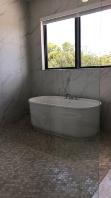 CLEAN CLIENT'S BATHROOMS - Offering Cleaning Services to Local Residents and Businesses in the Miami, FL Area.