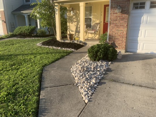 Complete redo of mulch and add oversized rocks - Lawn paradise Complete redo of mulch and add oversized rocks - Lawn paradise