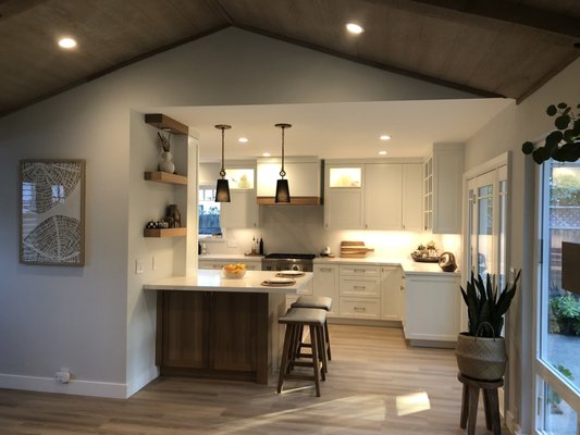 Earthy Retreat - In the world of interior design, there's a timeless and elegant charm in the simplicity of a neutral kitchen. A recent project we undertook was a testament to this aesthetic, where we worked closely with a client who yearned for a clean and neutral kitchen transformation. Beyond just changing the color palette, we embarked on an extensive journey to breathe new life into the heart of their home. Earthy Retreat - In the world of interior design, there's a timeless and elegant charm in the simplicity of a neutral kitchen. A recent project we undertook was a testament to this aesthetic, where we worked closely with a client who yearned for a clean and neutral kitchen transformation. Beyond just changing the color palette, we embarked on an extensive journey to breathe new life into the heart of their home.