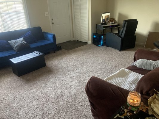 Residential deep cleaning services - White Glove Cleaners is not afraid to tackle any task. Having a clean home is proven to improve productivity, mood and sleep! Paying attention to every detail we ensure that you will be 100% satisfied and relaxed!