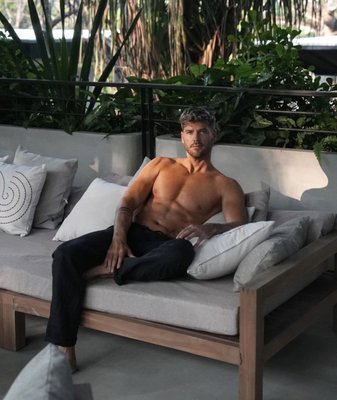 Guys Spray Tan Too - Guys Glow Too! Embrace the Tan, Feel Confident, and Look Your Best. Our Custom Solutions Ensure a Natural, Masculine Radiance. Spray tans can help enhance your body structure and muscle definition, optimizing your appearance by adding definition to your natural features and making you appear lean and toned.