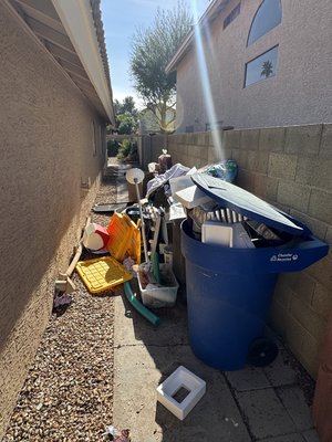 Trash removal - This client called us and wanted an EMERGENCY clean out so we went down and took care of her ! Trash removal - This client called us and wanted an EMERGENCY clean out so we went down and took care of her !