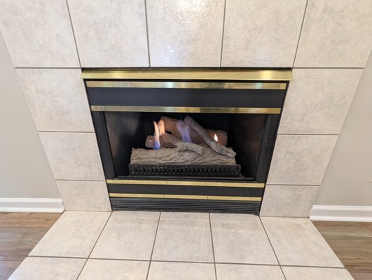 Gas fireplace - If your gas fireplace gives you trouble I can help you with it. Valve, pilot or wires. Gas fireplace - If your gas fireplace gives you trouble I can help you with it. Valve, pilot or wires.
