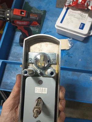 putting in new ic cores for Tesla - this was a 9 door project for Tesla to put everything on the same key, they had store front doors steel doors and office doors so I chose to do interchangable cores 23 locks putting in new ic cores for Tesla - this was a 9 door project for Tesla to put everything on the same key, they had store front doors steel doors and office doors so I chose to do interchangable cores 23 locks