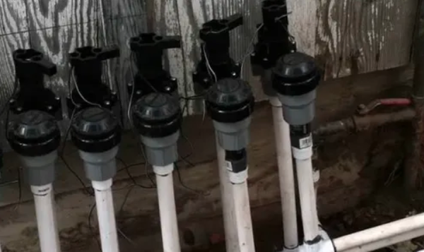 Sprinkler Heads and Valve Repairs And Replacements - Valves are an essential part of any sprinkler system. They are the link between the "brains" of the system (the timer) and the sprinkler heads, to turn the water on and off. There are a couple of issues that can arise with the valves that we can help resolve.
We will check your system to make sure none of the sprinkler heads and valves are broken or leaking. Fix areas where you have sprinkler overspray; where water is getting to areas that don’t need to be watered like your sidewalk! Consider replacing old sprinkler heads, especially those 10 years or older. New sprinkler heads are much more efficient at delivering water where it’s needed. Sprinkler Heads and Valve Repairs And Replacements - Valves are an essential part of any sprinkler system. They are the link between the "brains" of the system (the timer) and the sprinkler heads, to turn the water on and off. There are a couple of issues that can arise with the valves that we can help resolve.
We will check your system to make sure none of the sprinkler heads and valves are broken or leaking. Fix areas where you have sprinkler overspray; where water is getting to areas that don’t need to be watered like your sidewalk! Consider replacing old sprinkler heads, especially those 10 years or older. New sprinkler heads are much more efficient at delivering water where it’s needed.