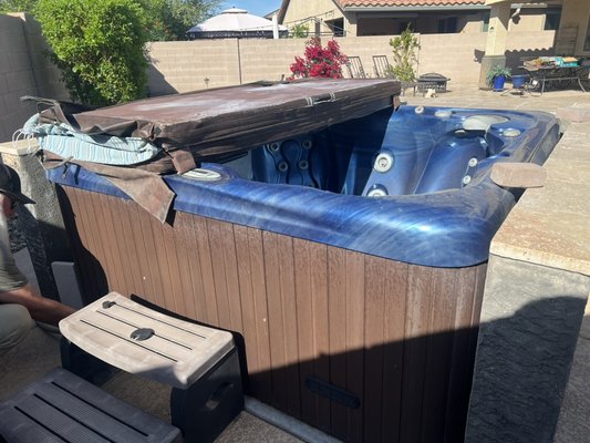 Hot tub removal before close of sale on a customers house. Had to cut up more than normal to get out safely around pool. - Hot tub removal are usually straight forward. This one is in a tight spot and we took our time and carefully cut into many piece’s to get off property safely. Slow and steady and still done in under 2 hours Hot tub removal before close of sale on a customers house. Had to cut up more than normal to get out safely around pool. - Hot tub removal are usually straight forward. This one is in a tight spot and we took our time and carefully cut into many piece’s to get off property safely. Slow and steady and still done in under 2 hours