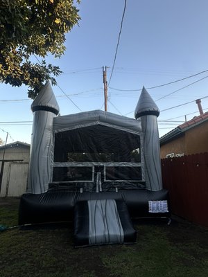 Jumper - Basic jumper ready to fit any party theme