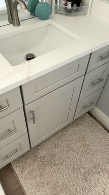 New Vanity and Countertop - Upgrade, Inspire, Elevate! Elevate your space with style! US Cabinet Depot brings you the latest in vanity products and countertop luxury from us.
