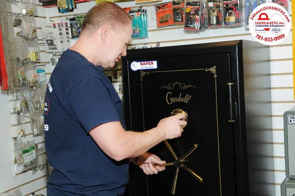 24/7 Business Lockout Services - Locked Out of Your Own Office?! Call Our Professional Locksmiths!
Many factors can contribute to lockouts with your business that prevent you from opening locks in your office. You may have lost your keys, the locks might be jammed, your key broke & other stressful factors. Regardless of what the case may be, you to get that door unlocked!
We offer 24-hour lockout services for businesses and other commercial matters in Massachusetts and parts of Southern New Hampshire. Our expert locksmiths can solve your lockout problems for you quickly and help you get back to work as fast as possible. No matter what type of industrial locks you have, the type of commercial building,or office space you reside in, we have experienced locksmiths who will solve your problems. Call Today! 24/7 Business Lockout Services - Locked Out of Your Own Office?! Call Our Professional Locksmiths!
Many factors can contribute to lockouts with your business that prevent you from opening locks in your office. You may have lost your keys, the locks might be jammed, your key broke & other stressful factors. Regardless of what the case may be, you to get that door unlocked!
We offer 24-hour lockout services for businesses and other commercial matters in Massachusetts and parts of Southern New Hampshire. Our expert locksmiths can solve your lockout problems for you quickly and help you get back to work as fast as possible. No matter what type of industrial locks you have, the type of commercial building,or office space you reside in, we have experienced locksmiths who will solve your problems. Call Today!