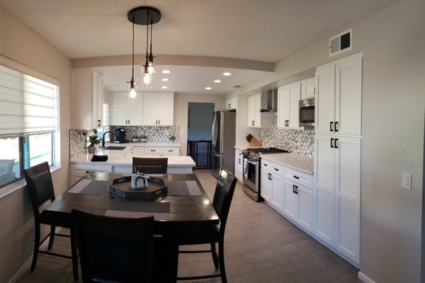 Kitchen Remodel- Before & After - Harding Construction is based in beautiful Upland, California. We have been proudly working in our Inland Empire community for three generations.  Specializing in semi-to-full custom kitchen remodels.  Our experience allows us to do anything from freshening up the look of a dated kitchen to turning it into the fully custom space you have always dreamed of.