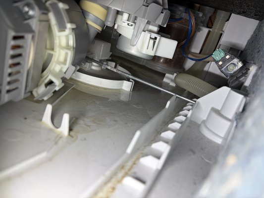Major brands for every day - 1.Bosch dishwasher gives error code E15
2. LG water dispenser leak water when nobody use it
3. GE dishwasher not drain
4. Wolf oven not heat
5. GE broken microswitch Major brands for every day - 1.Bosch dishwasher gives error code E15
2. LG water dispenser leak water when nobody use it
3. GE dishwasher not drain
4. Wolf oven not heat
5. GE broken microswitch