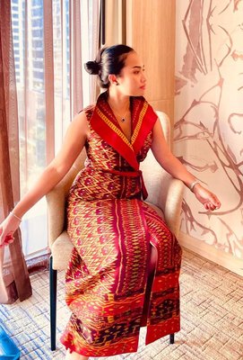 Thai Custom Design Alteration Patterns - Thai fabrics patterns made in Thailand
Custom Design Alteration designed in Washington
Deep red fabric with Thai patterns. Thai Custom Design Alteration Patterns - Thai fabrics patterns made in Thailand
Custom Design Alteration designed in Washington
Deep red fabric with Thai patterns.