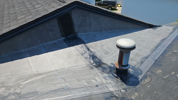 Joe's Service Station gets a new roof - Strong rain was causing leaks at this mechanic in Muskegon. The caulking and weather sealing weren't done properly, and over the years it led to leaks and damage. Our crew replaced everything and made sure the roof will last. Joe's Service Station gets a new roof - Strong rain was causing leaks at this mechanic in Muskegon. The caulking and weather sealing weren't done properly, and over the years it led to leaks and damage. Our crew replaced everything and made sure the roof will last.
