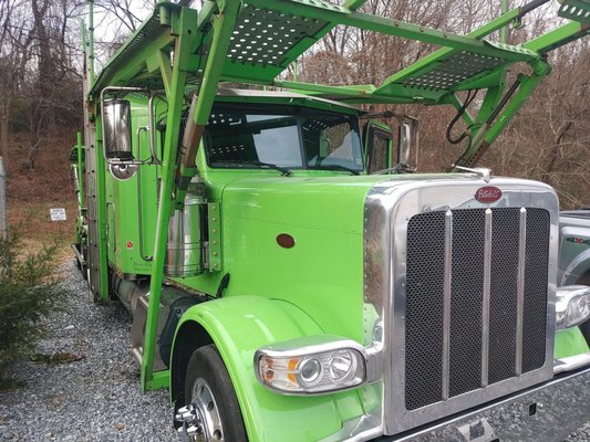 Specialty Windows & Vintage Glass - Got an older model car? Restoring a classic? Or have a specialty vehicle, like a big rig? We've got you covered.

Call us for a free quote on unique or rare car glass, and we'll