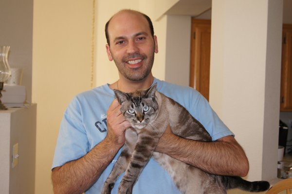 Cat sitting - Dependable and friendly cat sitting service Cat sitting - Dependable and friendly cat sitting service