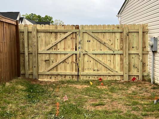 Regular wood - This are just regular wood privacy fences we offer so much more. Regular wood - This are just regular wood privacy fences we offer so much more.